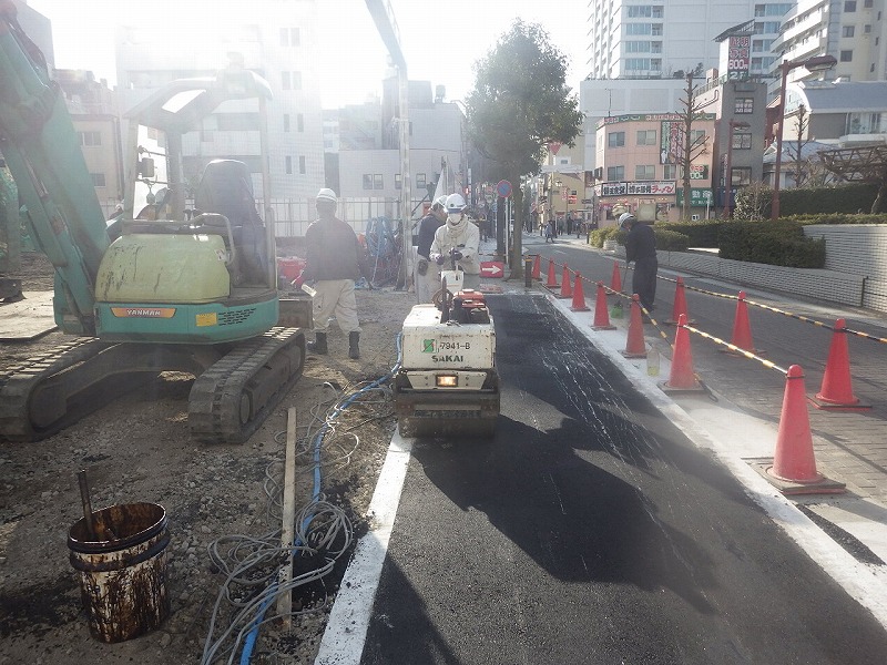 アスファルト舗装工事
